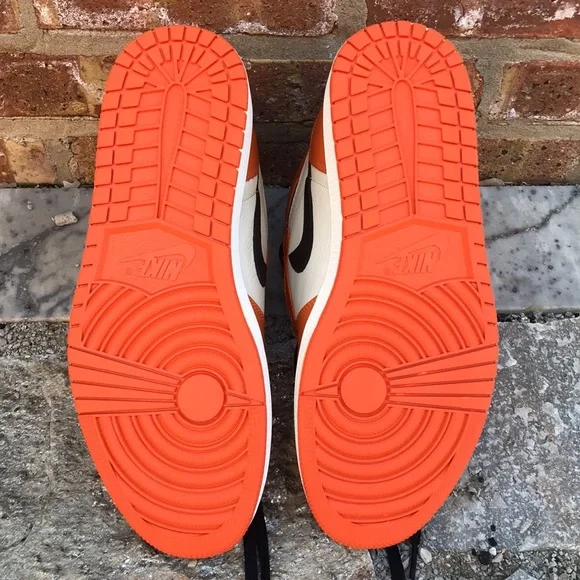 Air Jordan 1 Retro High OG 'Shattered Backboard Away' - Picture 8 of 17